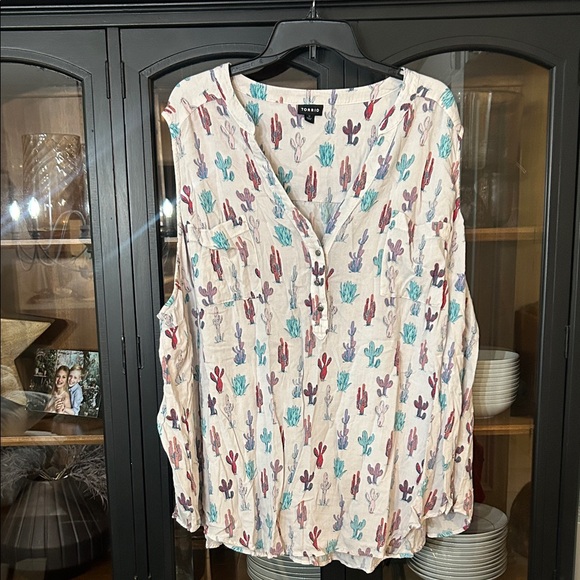 torrid Tops - Torrid Cactus Print Blouse in Cream and Teal